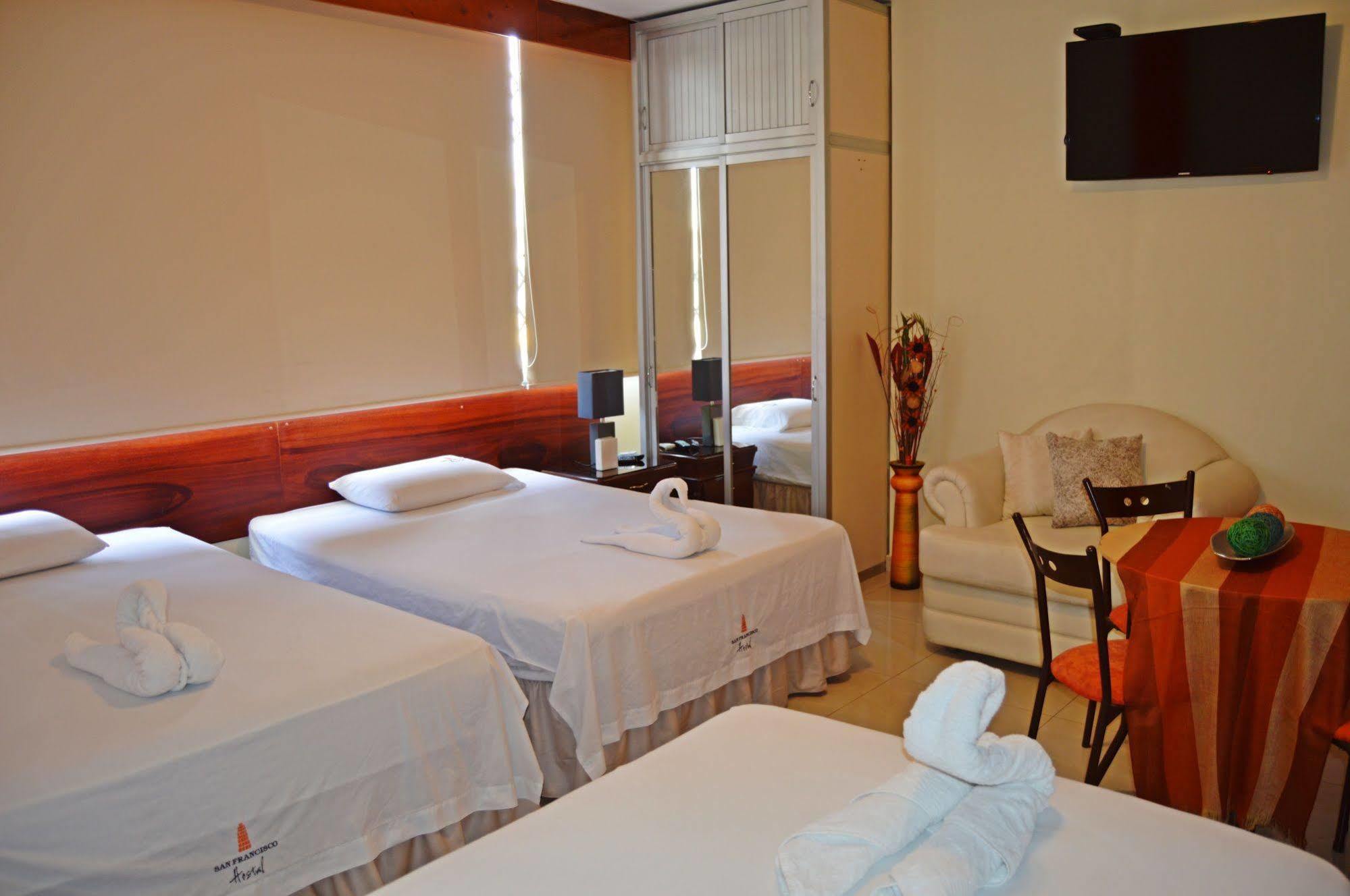 San Francisco Apart Hotel Guayaquil Exterior foto